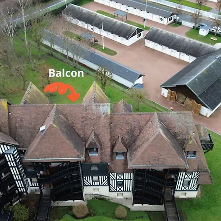 Piscine, Balcon, Stationnement, Vue Box Hippodrome Deauville