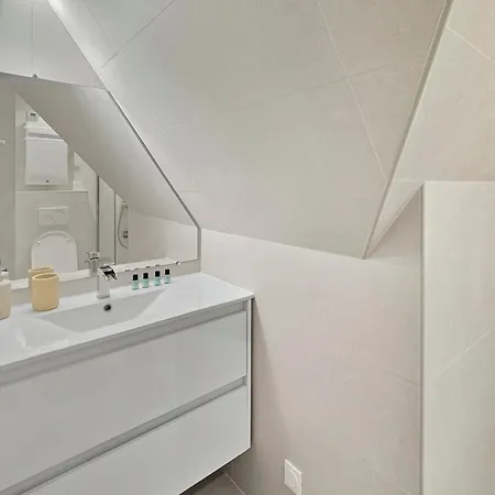 Piscine, Balcon, Stationnement, Vue Box Hippodrome 아파트