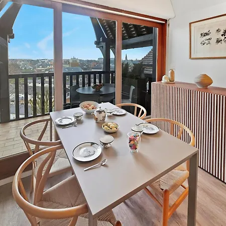 Appartement Piscine, Balcon, Stationnement, Vue Box Hippodrome Deauville