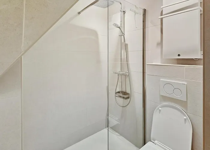 Piscine, Balcon, Stationnement, Vue Box Hippodrome Apartment *