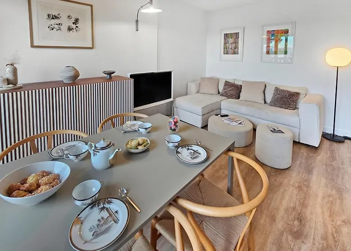 Apartment Piscine, Balcon, Stationnement, Vue Box Hippodrome *