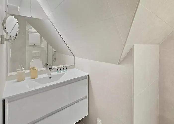 Piscine, Balcon, Stationnement, Vue Box Hippodrome Apartment