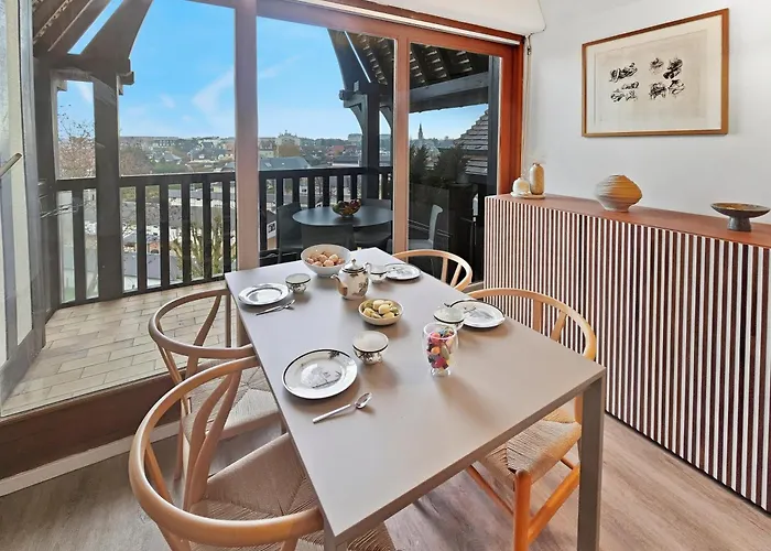 Apartment Piscine, Balcon, Stationnement, Vue Box Hippodrome Deauville